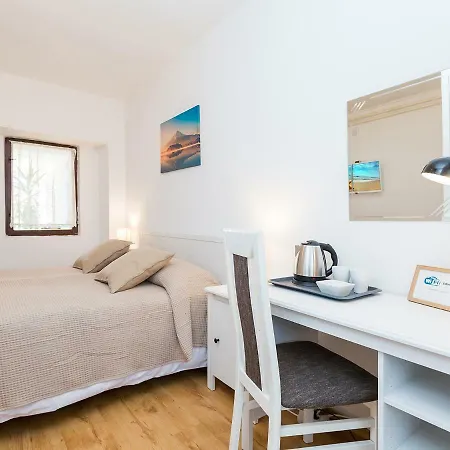 Guest house Mira 3*